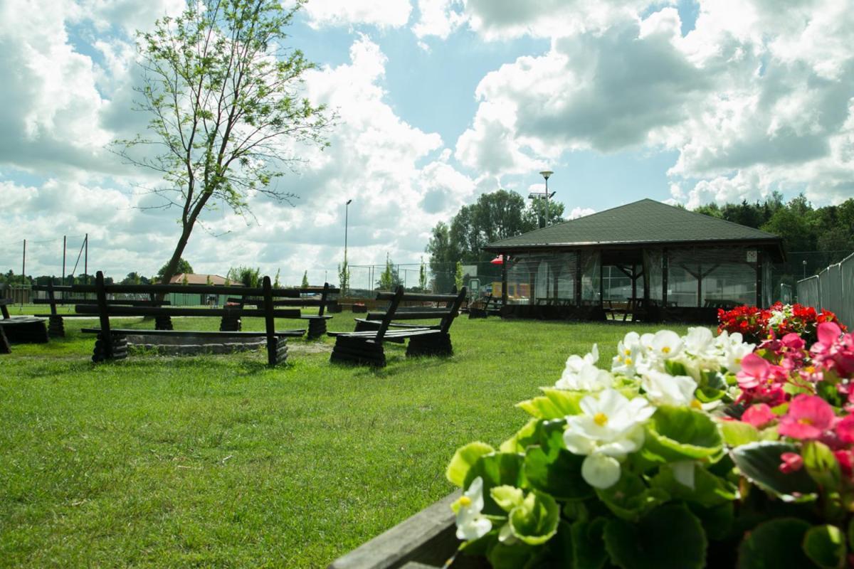 Camping Oaza Blonie Kornik Domki Standard - 3 Pokoje Luaran gambar
