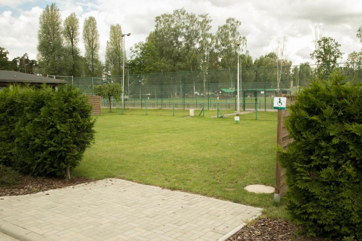 Camping Oaza Blonie Kornik Domki Standard - 3 Pokoje Luaran gambar